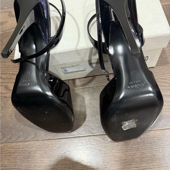 Saint Laurent La Scandale Patent Leather Sandals - Picture 3 of 8